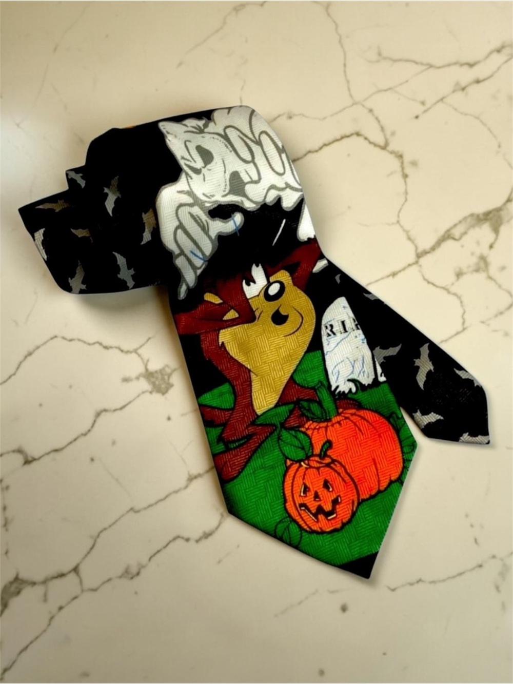 Vintage Looney Tunes Mania Tazmanian Devil Pumpkin Halloween Necktie